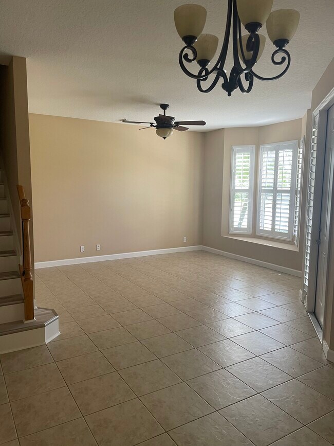 Family room #1 - 10496 SW Westlawn Blvd