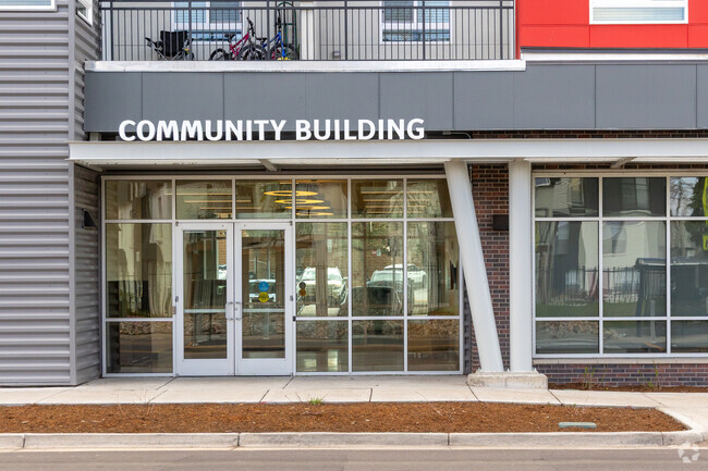Building Photo - Freshlo