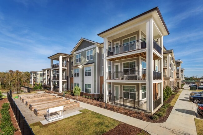 Building Photo - The Cardinal Apartments