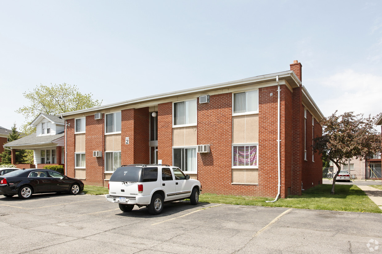 Primary Photo - Creekside Apartments