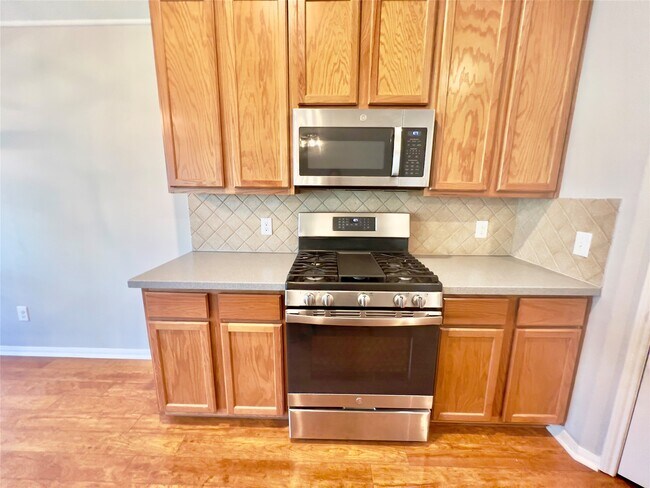 Foto del edificio - 9912 Western Ridge Way