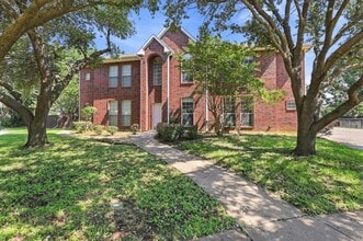 Building Photo - 121 Wildwood Ct