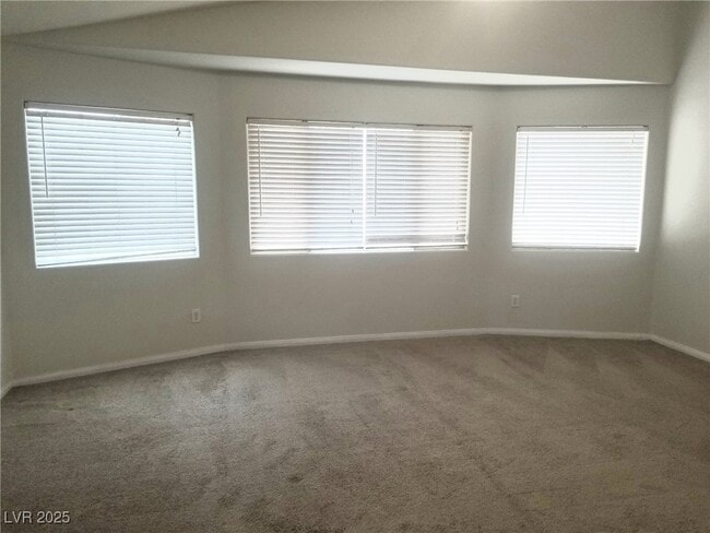 Foto del edificio - 3706 Greenfield Lakes St