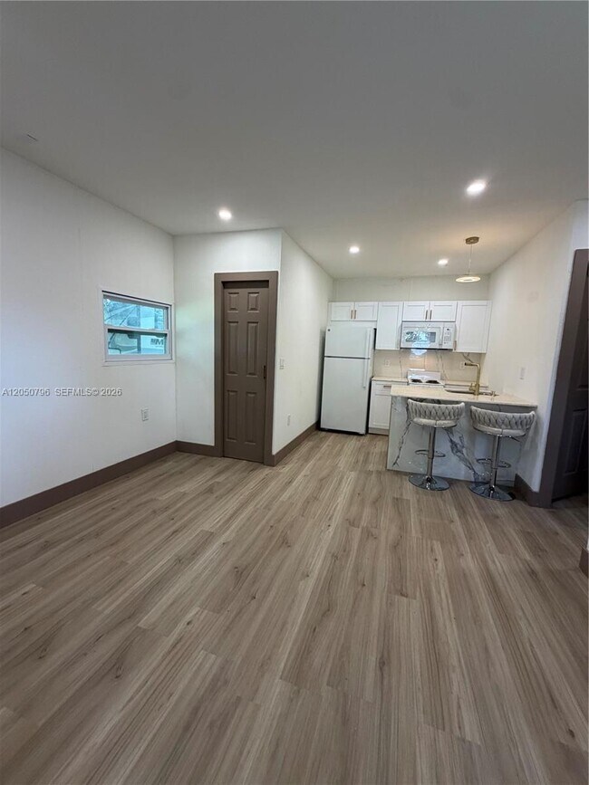 Foto del edificio - 2145 NW 33rd St