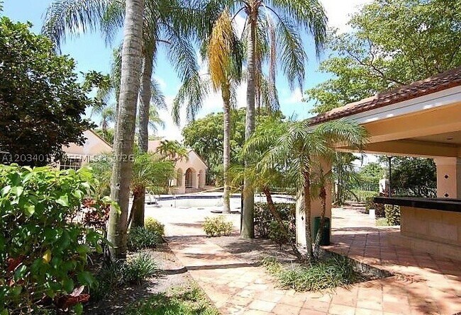 Foto del edificio - 1715 Village 107 Vlg