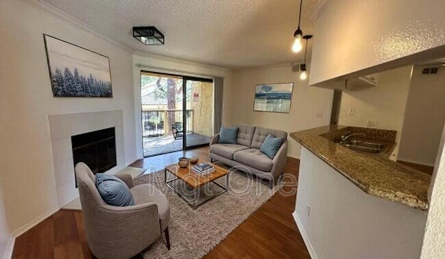 Foto del edificio - 10655 Lemon Ave