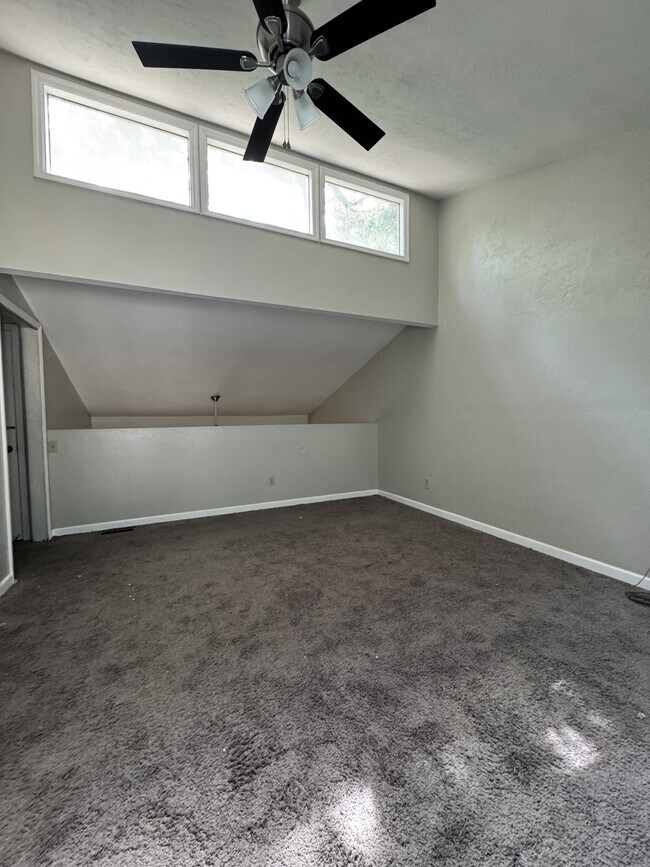 Building Photo - 1211 Stone Green Ct