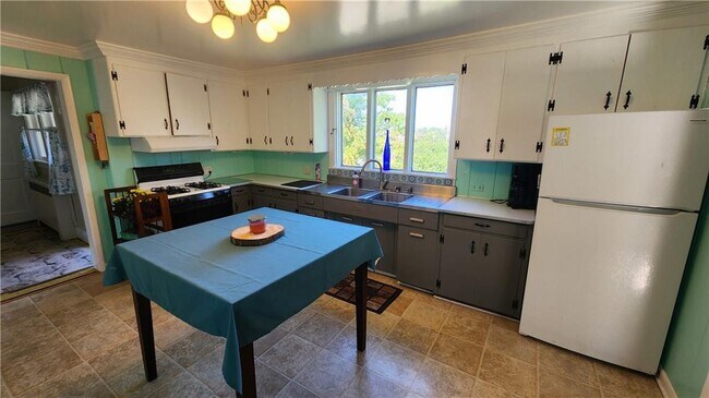 Foto del edificio - 1128 Ridge Rd