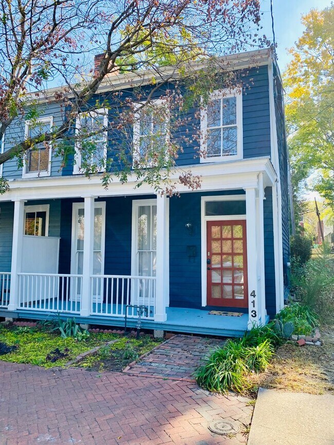 Building Photo - Beautifully Renovated 2bdrm/1.5bth Row House Located in Historic Church Hill!!