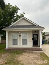 Building Photo - 866 Ave F