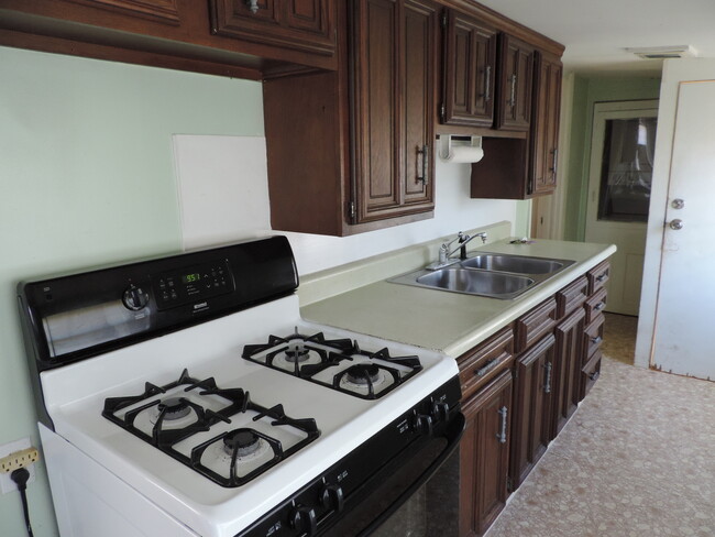 Foto del edificio - 108 S College St