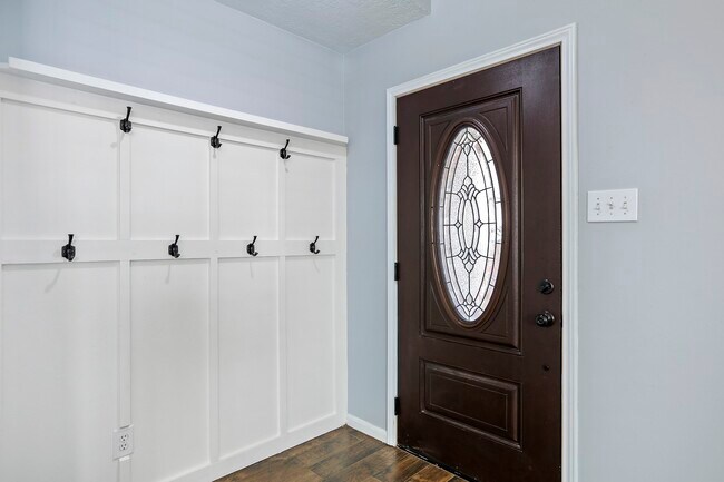 Foto del edificio - 21803 Whispering Forest Dr