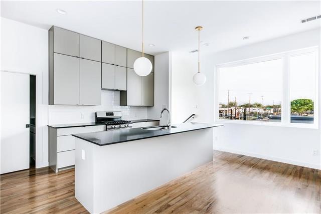 Foto del edificio - 1715 Bennett Ave