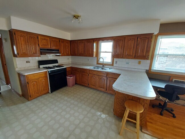 Building Photo - 2717 S Princeton Ave
