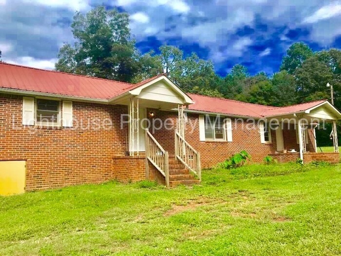 Primary Photo - 3BD Brick Home on Large Lot