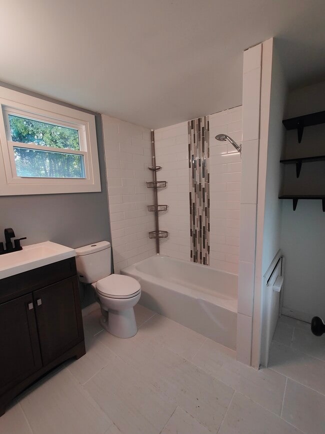 Bathroom - 410 E Rose St