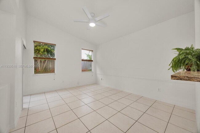 Building Photo - 18322 SW 94th Ct