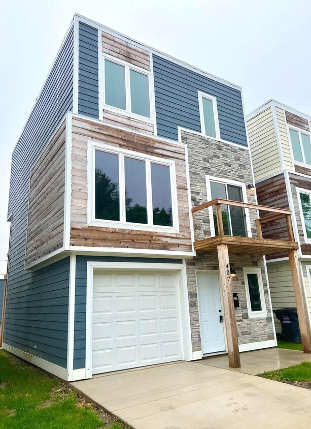 230 N Apperson Way, Kokomo, IN 46901 Townhome Rentals in Kokomo IN