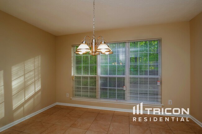 Foto del edificio - 2255 Hamilton Parc Ln