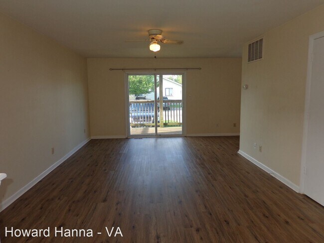 Building Photo - 4636 Coronet Ave