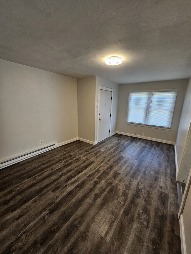 Foto del edificio - 420 W Hickory St