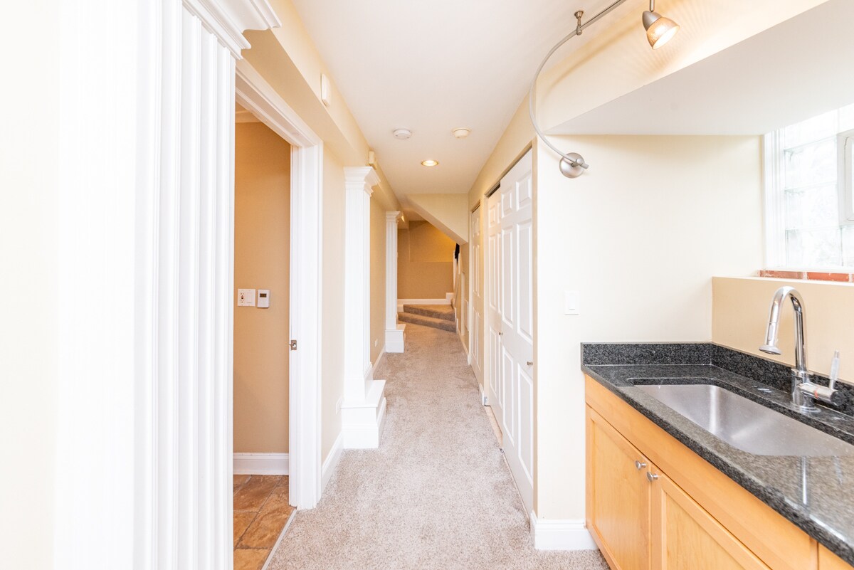 4330 N Ridgeway Ave Unit 001BZ, Chicago, IL 60618 Condo for Rent in