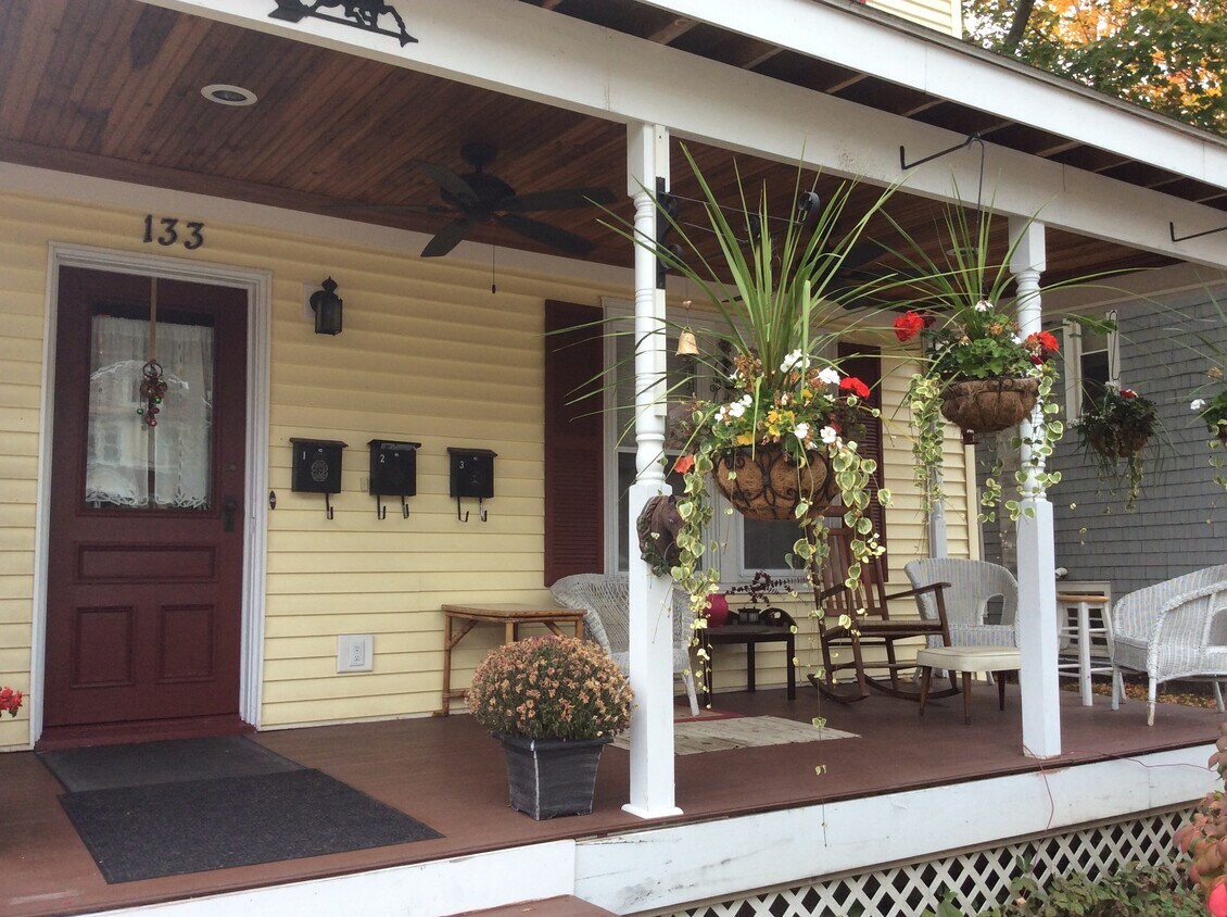 133 Nelson Ave Unit 1, Saratoga Springs, NY 12866 Apartments in