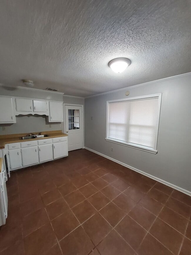 Photo - Welcome to 5046 Gray Drive! House