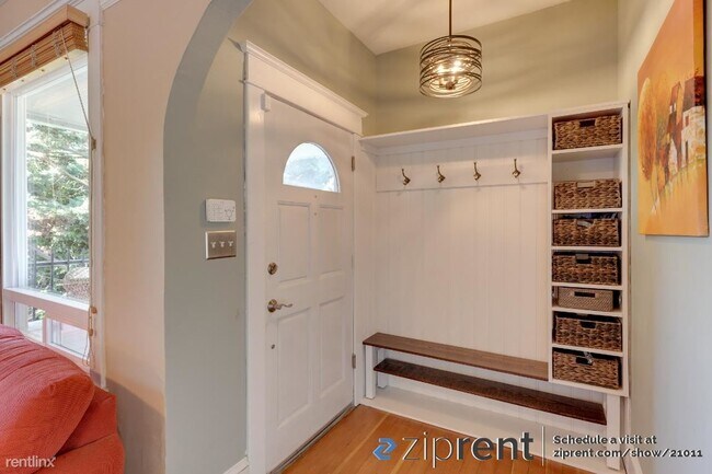 Building Photo - 4 br, 2 bath House - 3229 22nd Avenue West...