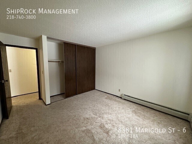 Foto del edificio - 8381 Marigold St