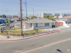 Building Photo - 2403 Lomita Blvd