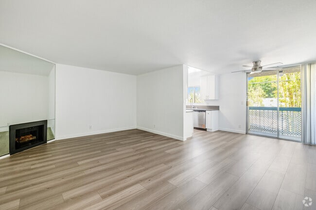 1BD, 1BA - 647SF - Living Room - Las Palmas Apartments