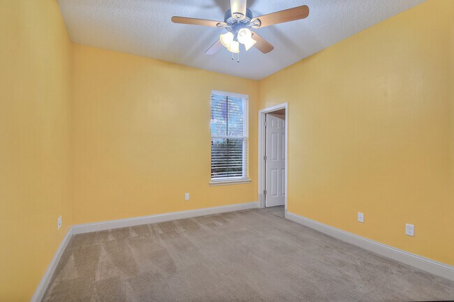Foto del edificio - 3521 Carolwood Ln