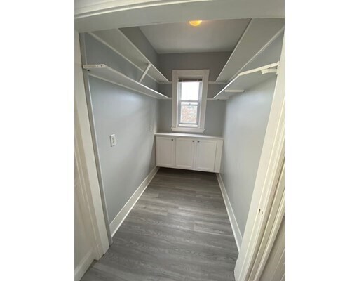 Building Photo - 95 Swan St