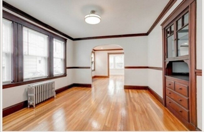 Building Photo - 43 Magdala St
