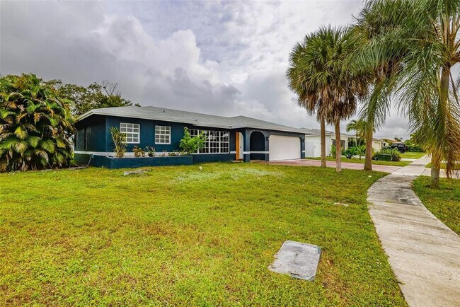 Foto del edificio - 22500 Labrador St