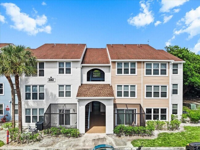 Building Photo - 2303 N Congress Ave