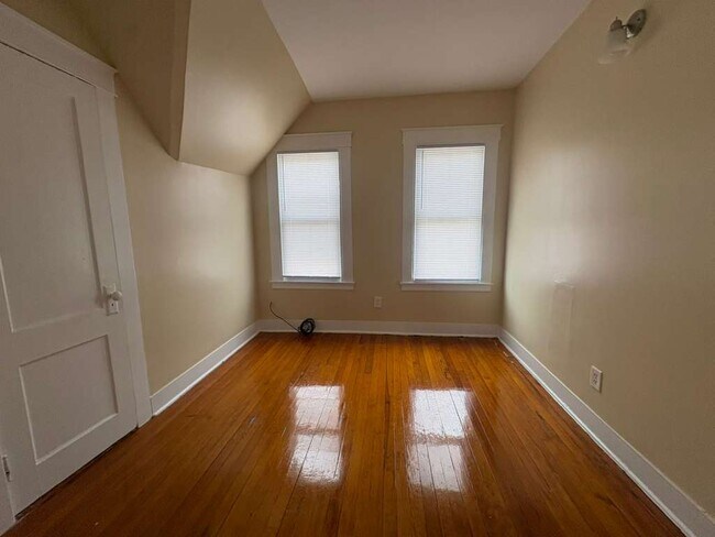 Foto del edificio - 107 Sheffield Ave