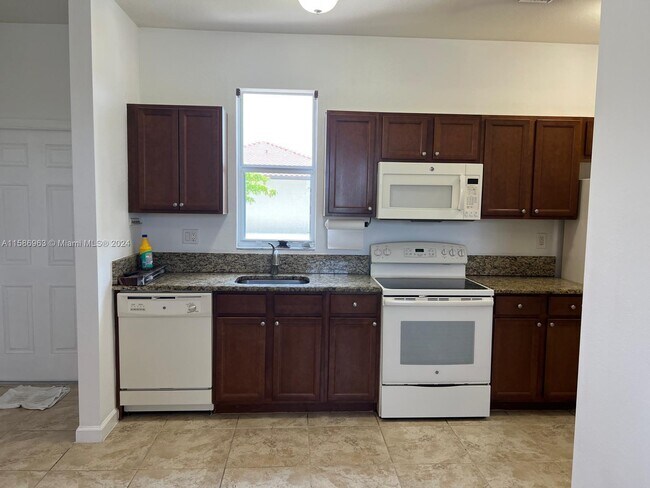 Foto del edificio - 9131 SW 172nd Ave