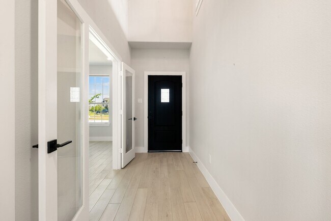 Foto del edificio - 1221 Woodflower Dr