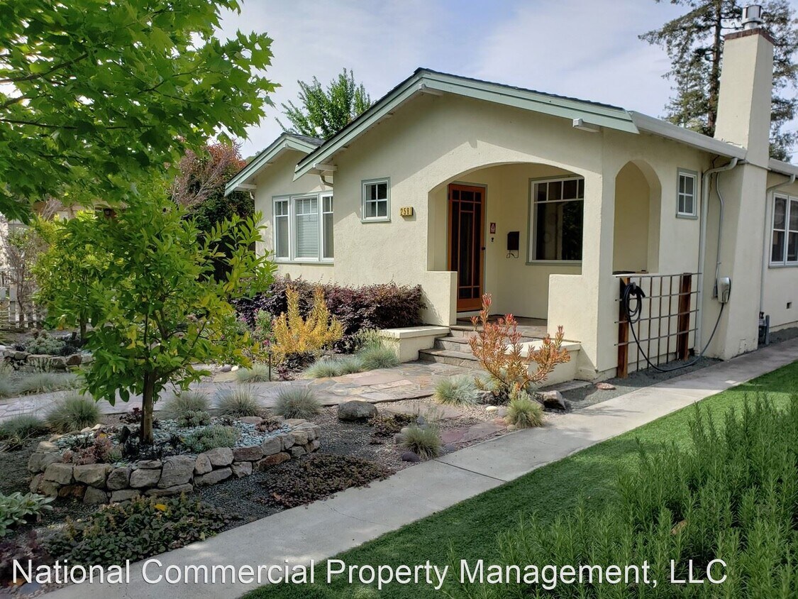 Foto principal - 3 br, 2 bath House - 258 Grand Street
