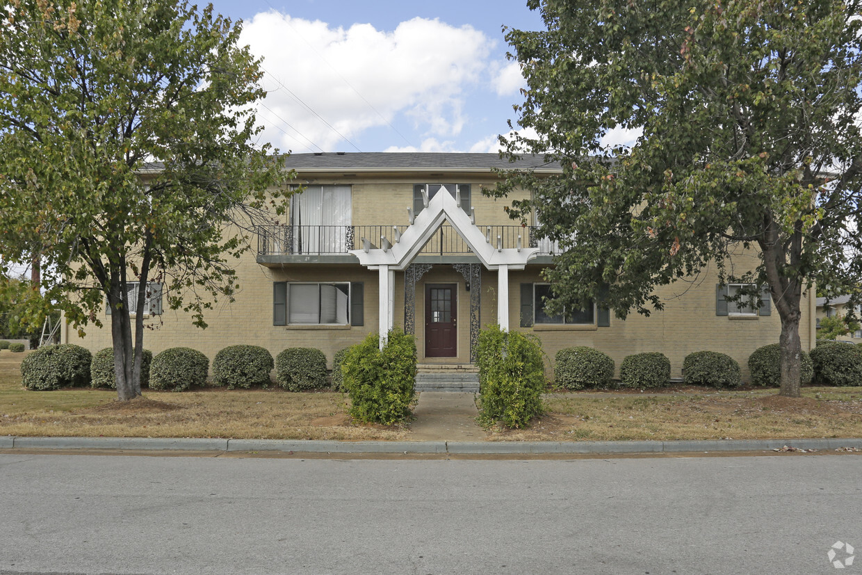 Primary Photo - Mirabeau Apartments