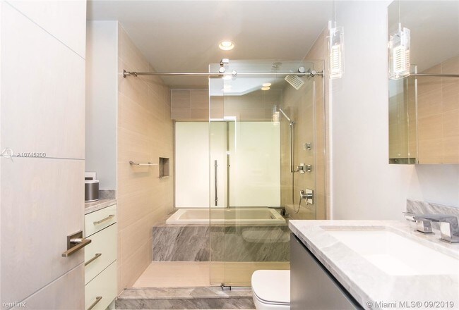 Foto del edificio - 2 br, 2 bath Townhome - 3081 Oak Ave