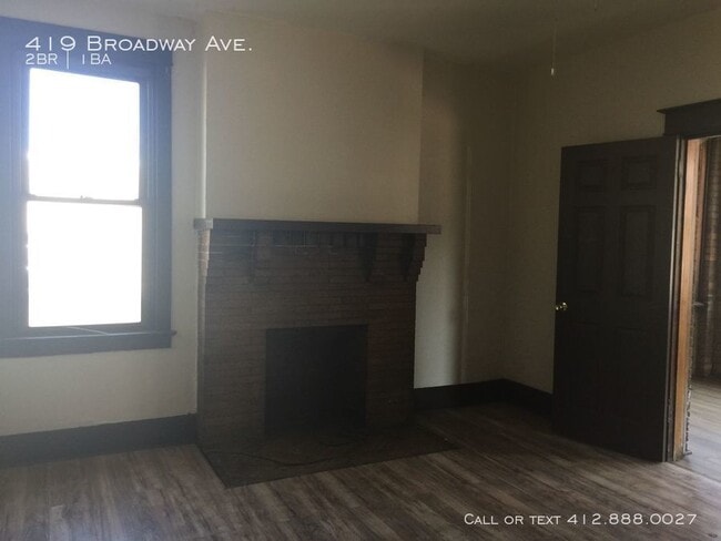 Building Photo - 2 bedroom 1st floor apartment Mckees Rocks