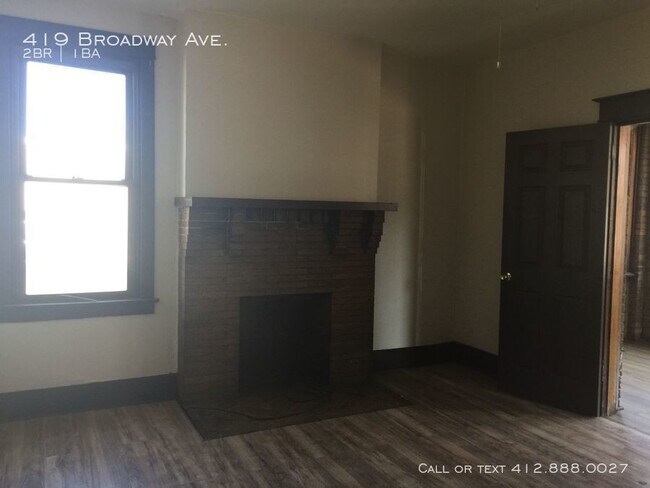 Foto del edificio - 2 bedroom 1st floor apartment Mckees Rocks