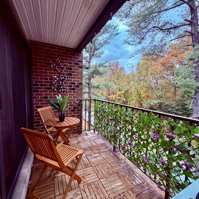 Building Photo - 4404 Island Pl