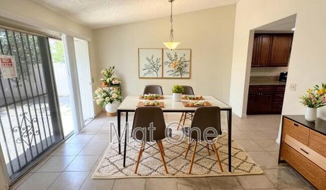 Foto del edificio - 24933 Otis Dr