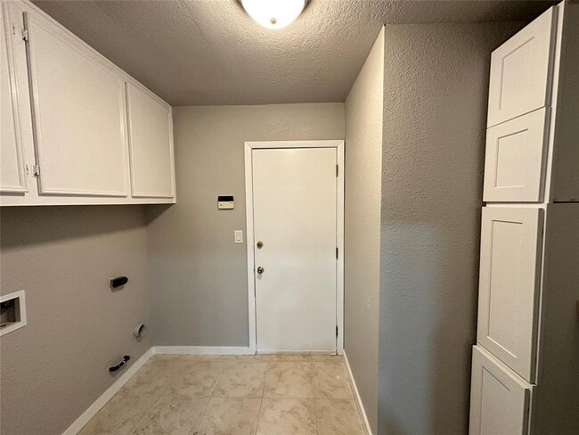 Building Photo - 5926 Par 4 Dr