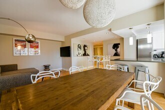 Building Photo - 3435 Rue Drummond