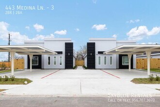 Building Photo - 443 Medina Ln